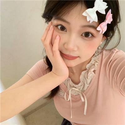 贱女人 海报